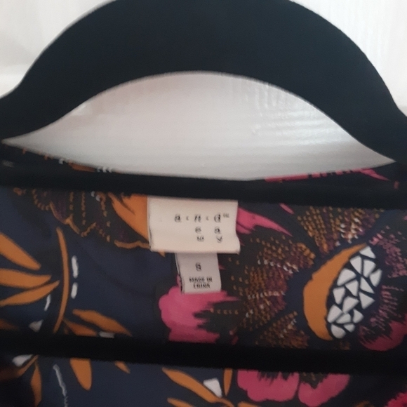 A New Day Wrap Around Tank. - Picture 4 of 5